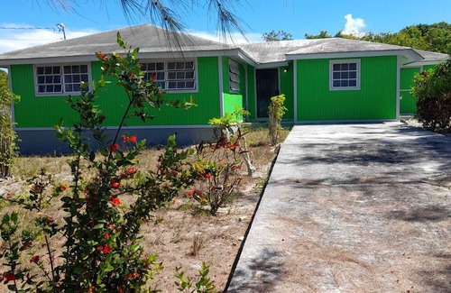 Greencastle House | Your private get away hidden in historic island settlements