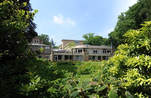 Berg en Dal House | Your Relaxing Getaway: Forest Calm, Poolside Rest & Wellness! Free Parking