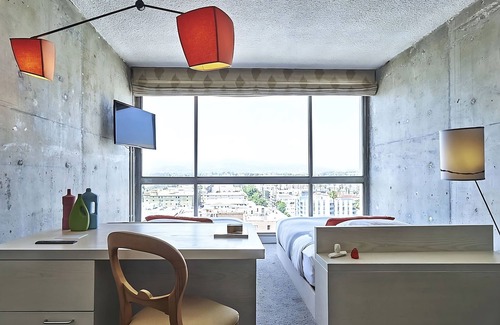 Wilshire Center Hotel | Your Relaxing Getaway Awaits! 2 City View Units, Pet-friendly, Outdoor Pool
