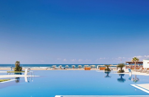 Ulcinj Hotel | Your Relaxing Getaway Awaits! 2BR Suite w/Balcony, Outdoor Pools and Beachfront!
