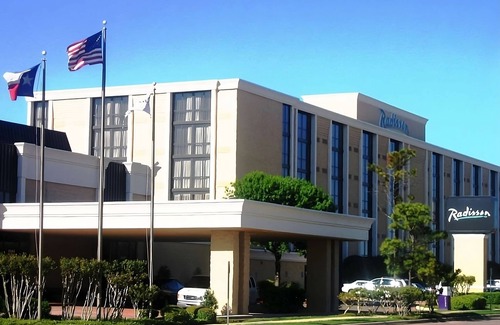 Fort Worth Hotel | Your Relaxing Getaway Awaits! Pool, Restaurant, Near Fort Worth Stockyards
