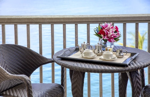 Paget Hotel | Your Relaxing Getaway Awaits! Outdoor Pool, FREE Parking, Near Barr's Bay Park!