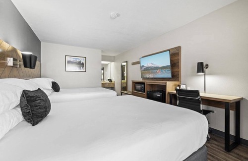 Orchard District Hotel | Your Relaxing Getaway Awaits! 4 Family-friendly Units! Near Old Mill District!