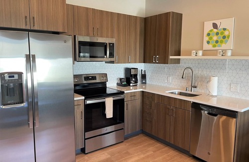 Riverside Apartment | Your Remarkable 2 Bed Travel Apartment Near Riverpark Square Mall