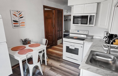 Bay City Apartment | Your Retreat A Peaceful & Cozy 1BR Haven