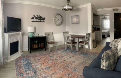 Northeast Virginia Beach Condo | Your Retreat By the Sea - 1BR Condo easy walk to the oceanfront