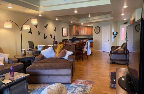 Bullhead City Condo | Your Riverfront Relaxing Vacation Home