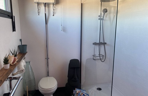 Marguerittes Bed & Breakfast | Your rooftop room with private bathroom and terrace
