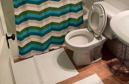 West Street - River Street House | Your room away from home in Rosi! 3 minutes from commuter rail
