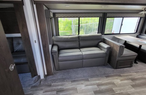 Hinton House | Your RV Adventure Awaits!