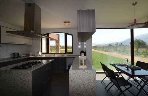 Colina House | Your sanctuary half hour from central Santiago