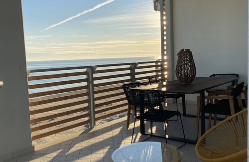 Roseto degli Abruzzi Apartment | Your Seafront Terrace-25 mt from the beach-Wifi-Gas Barbecue - 5 stars