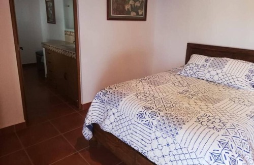 El Marques Cabin | Your Serene Family Oasis Cheerful 4 Bedrooms Cabin With Pool