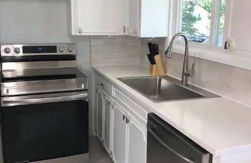 Central Oregon Apartment | Your Slice of Eugene Heaven!