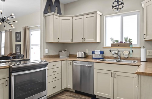Dillon House | Your small town getaway USA Dillon Montana