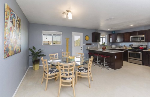 Joshua Tree House | ¡Your spacious lux Joshua Tree getaway awaits!