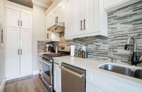 Guildford House | Your Spacious Vacation Home