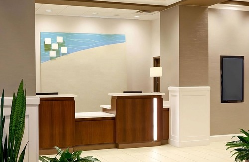College Park House | Your Stylish City Escape! 2 Posh Units, Near CNN Center, Pet-Friendly