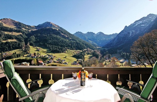 Mittelberg Apartment | Your summer cable car ticket is included!