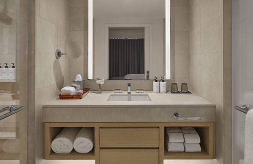 Back Bay East Hotel | Your Ultimate Leisure Stay Near Prudential Tower! Fireplace, Pets Allowed