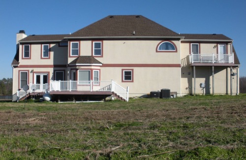 Petersburg House | Your Vacation Experience