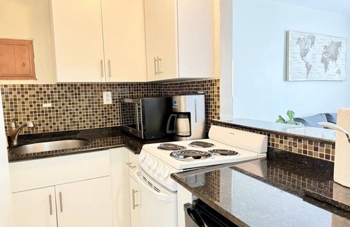 Mid Beach Condo | YOUR VACATION HOME! NEAR THE BEACH