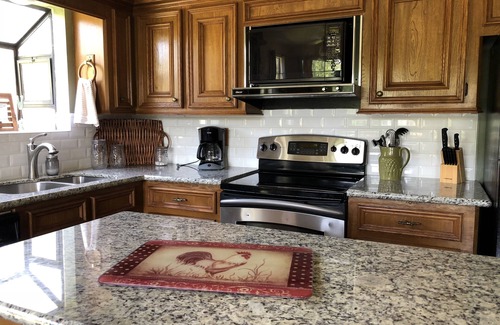 French Quarter House | Your vacation home on the lake with its own private covered dock!