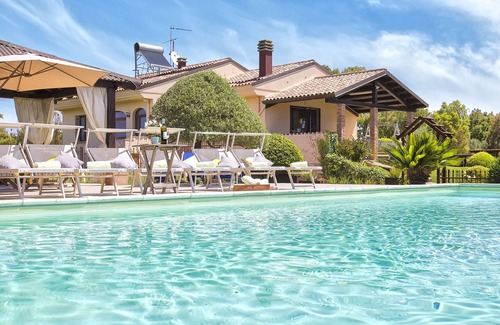 Santa Maria La Palma Villa | Your vacation surrounded by greenery at Villa Irde (6 rooms 6 bathrooms)
