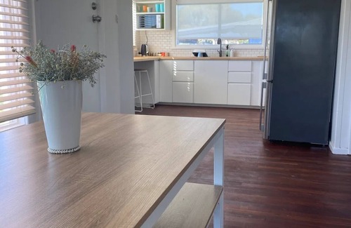Guilderton House | Your winter escape! Wood Fire, Fast Internet, Netflix, Beach. Hitting the spot!
