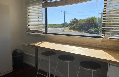 Guilderton House | Your winter escape! Wood Fire, Fast Internet, Netflix, Beach. Hitting the spot!
