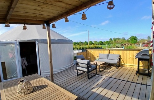 Clermont-Creans RV Rental | Yourte des voyageurs les belles ouvrieres
