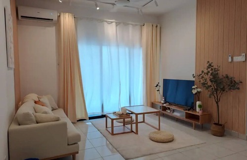 Nilai House | Youth City Residence/2 Room/KLIA/Nilai/Pool