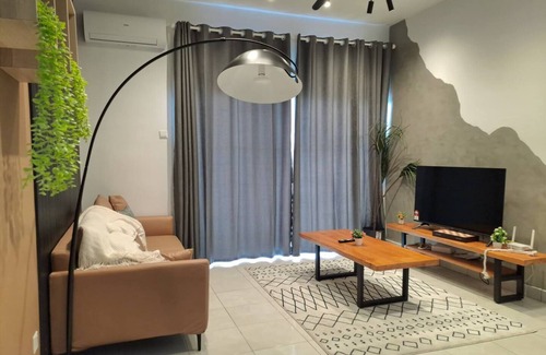 Nilai Apartment | Youth City Residence/3 Room/KLIA/Nilai/Pool