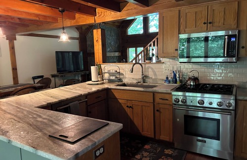 Branchport Cabin | You’ve Found Paradise With this Spacious Log Cabin on Keuka Lake -