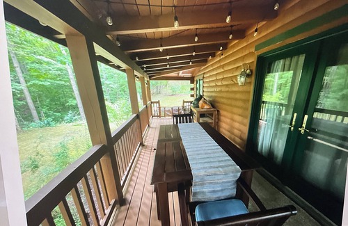 Branchport Cabin | You’ve Found Paradise With this Spacious Log Cabin on Keuka Lake -