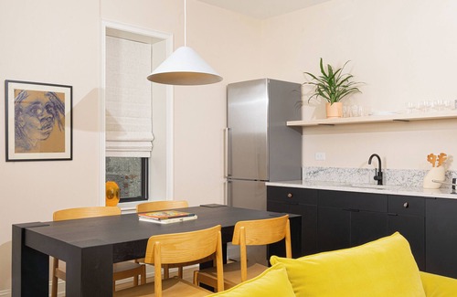 Queen Village Hotel | YOWIE (Hotel & Shop)