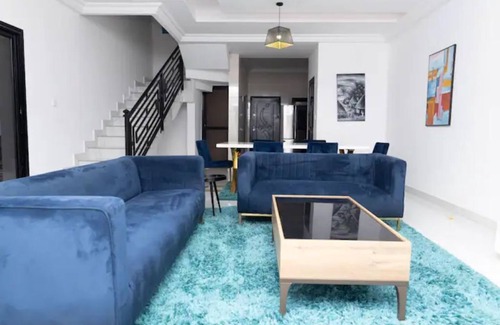 West Coast Division Apartment | Yoyo Kunda Luxury Apartments - A