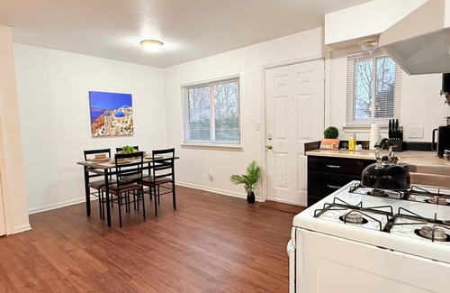 Ypsilanti Apartment | Ypsilanti Apartment near hospital/university; UM-Ann Arbor, EMU, WMU