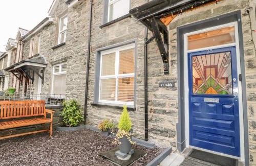 Rhiwbryfdir House | Yr Adfa The Retreat
