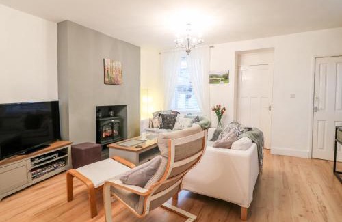 Rhiwbryfdir House | Yr Adfa The Retreat