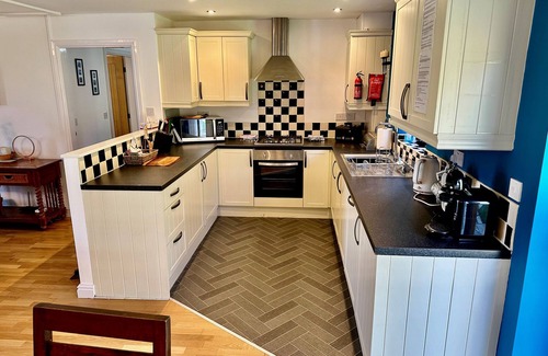 Llanddaniel Fab Cottage | Yr Encil