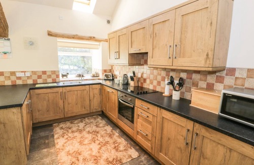 Ffestiniog Cottage | YR HEN DY, family friendly, with open fire in Llan Ffestiniog