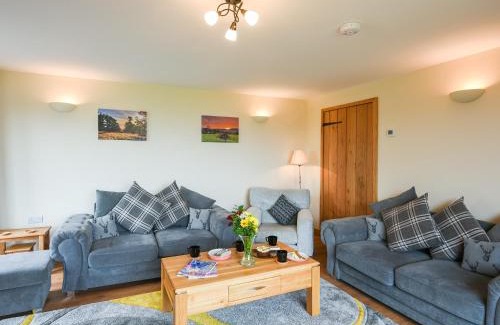Oswestry House | Yr Hen Feudy At Pentre Farm