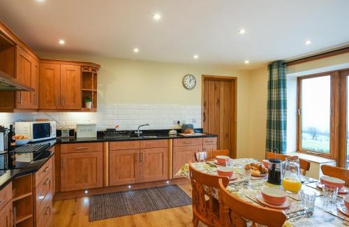Oswestry House | Yr Hen Feudy At Pentre Farm