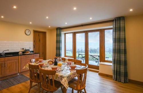 Oswestry House | Yr Hen Feudy At Pentre Farm