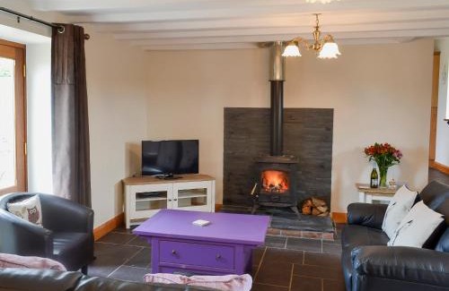 Holyhead House | Yr Hen Feudy