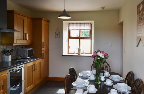 Holyhead House | Yr Hen Feudy