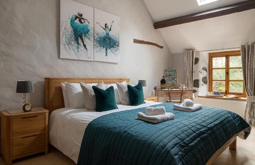 Llanfor House | Ysgoldy