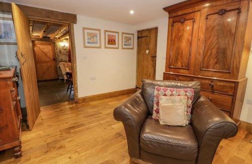 Dinas Mawddwy House | Ysgubor