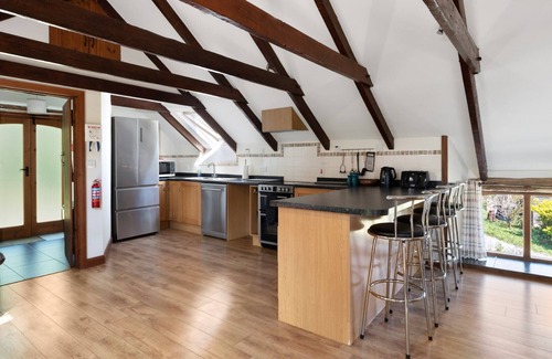 Llanglydwen House | Ysgubor Uchaf - Four Bedroom House, Sleeps 8